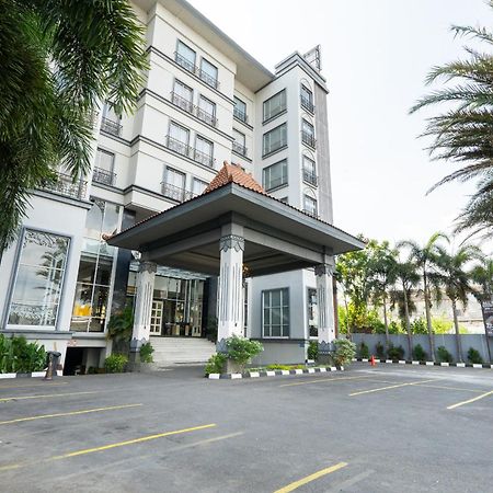 Grand Serela Yogyakarta Exterior photo