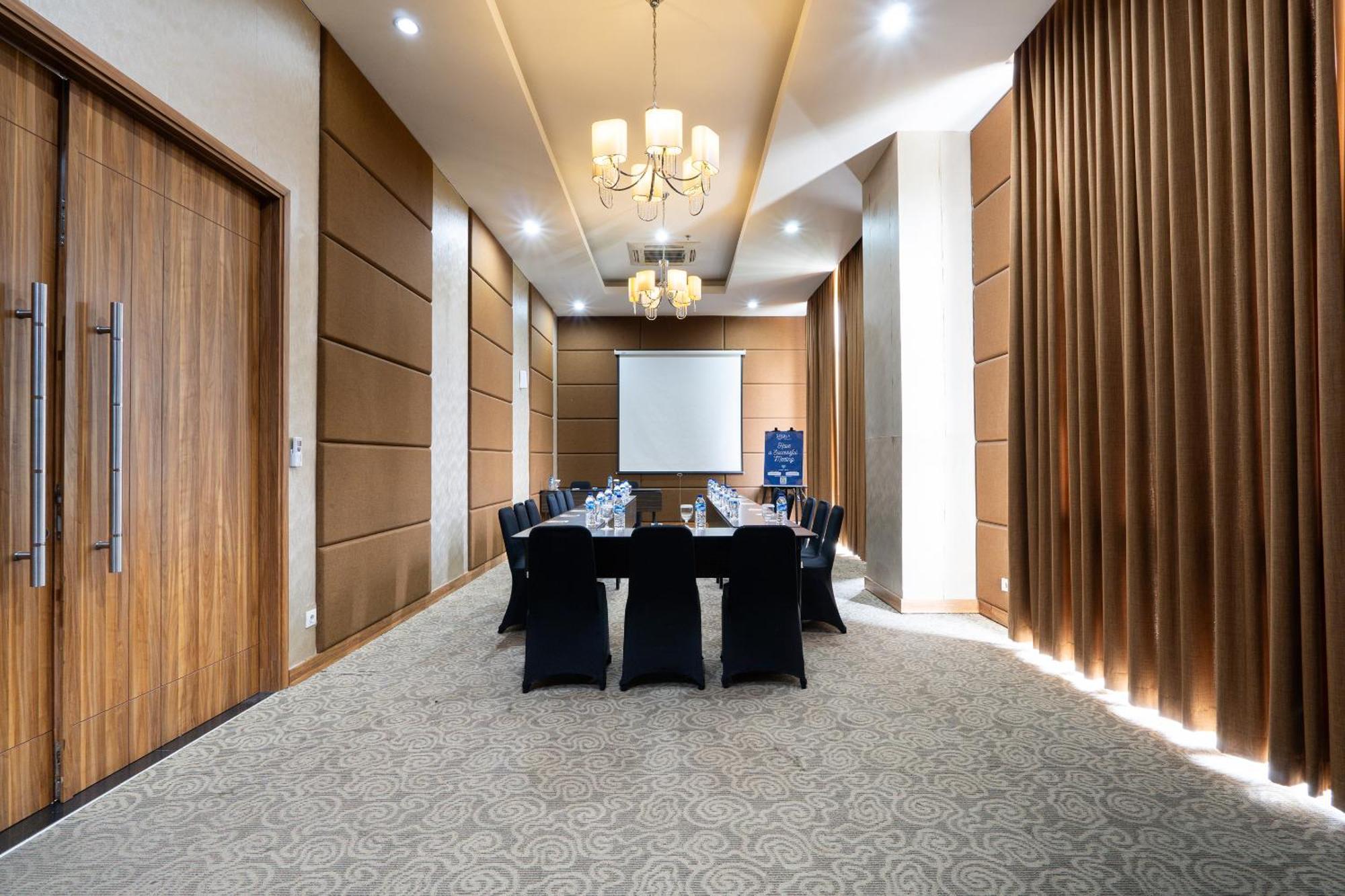 Grand Serela Yogyakarta Exterior photo