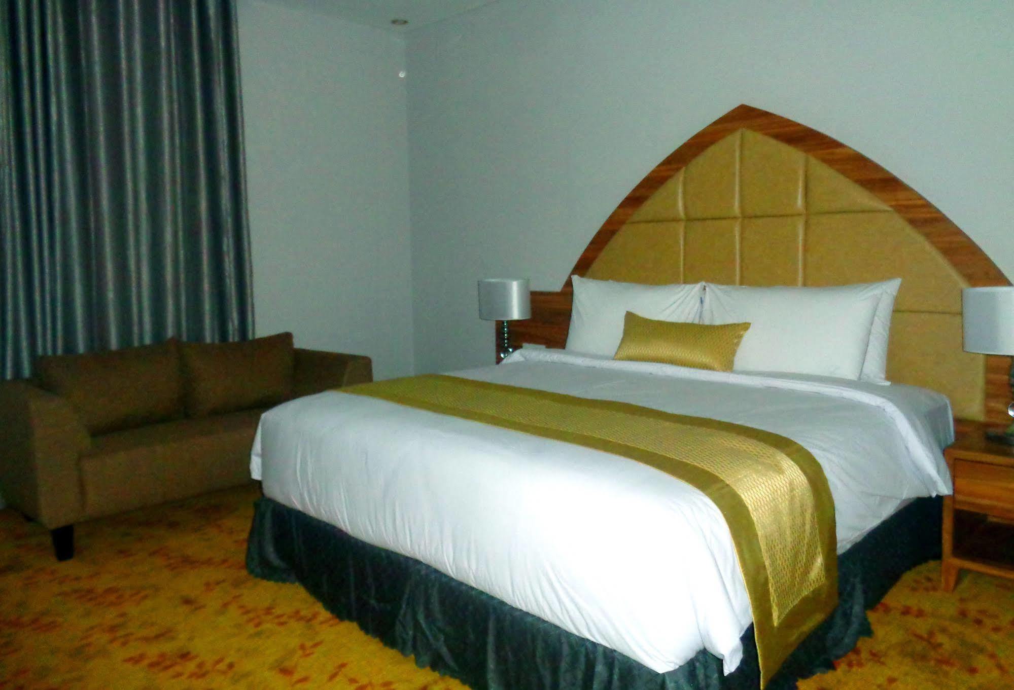 Grand Serela Yogyakarta Exterior photo